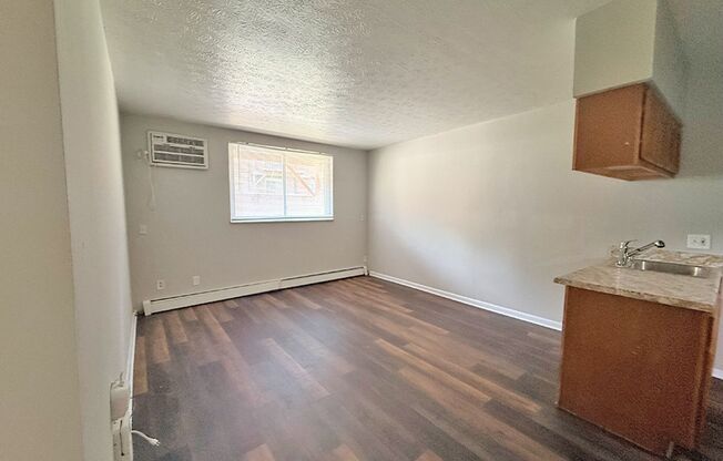 1 bed, 1 bath, 560 sqft, $825, Unit 601-03