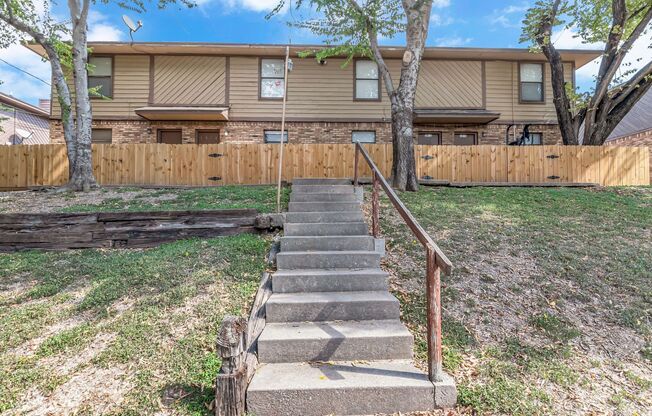 3808 3814 COATES CIR