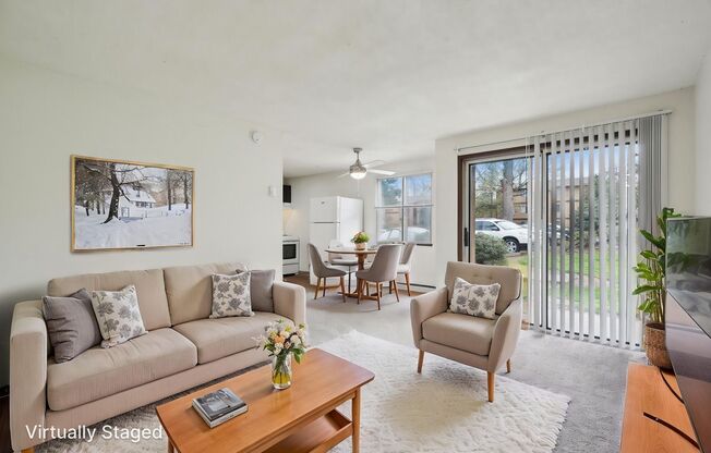 Studio, 1 bath, 425 sqft, $900, Unit S-06