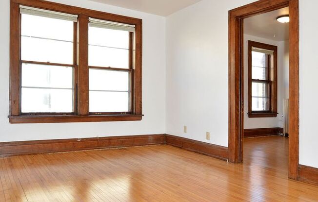 1 bed, 1 bath, 410 sqft, $880, Unit 22 - 27