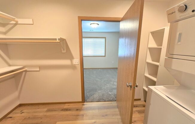 1 bed, 1 bath, 756 sqft, $1,025, Unit 3400 107