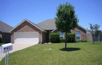 3 beds, 2 baths, $2,150