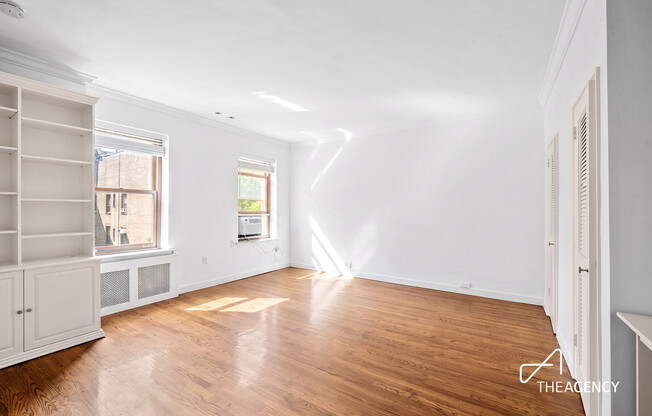 151 E 20 ST