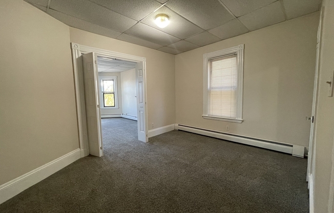 2 beds, 1 bath, 1,300 sqft, $2,400, Unit 2