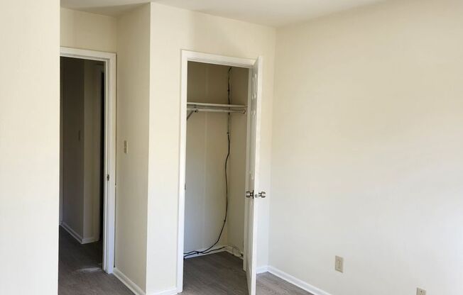 3 beds, 1.5 baths, 1,100 sqft, $1,500, Unit 3247