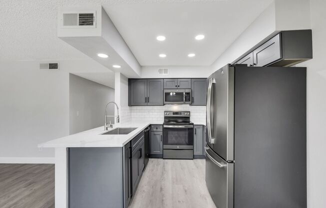 2 beds, 2 baths, $1,600, Unit # 213