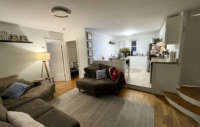 161 163 F ST