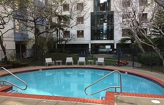 1 bed, 1 bath, $3,600, Unit # 304