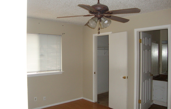 3 beds, 2 baths, $1,495