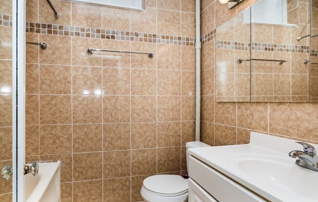 Studio, 1 bath, 363 sqft, $2,800, Unit 4Q