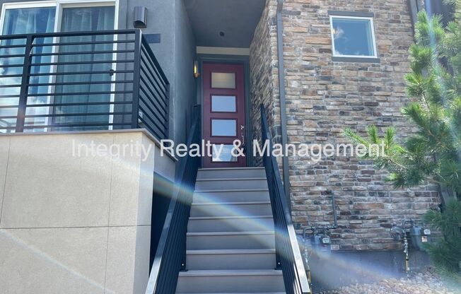 3 Bed/2.5 Bath Townhome, 1999 sq ft, 2160 Meadows Blvd Unit A