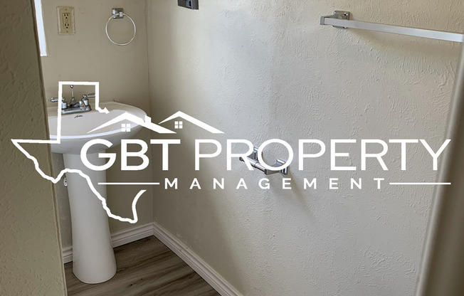 Single Family Home, Newly Renovated!