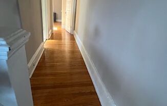 3 beds, 1 bath, $1,250