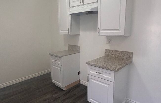 Studio, 1 bath, $1,600, Unit 03