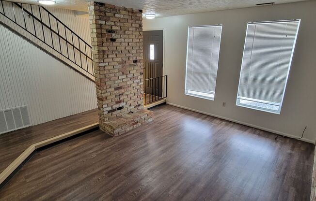 2 beds, 1.5 baths, $1,145, Unit UNIT 04