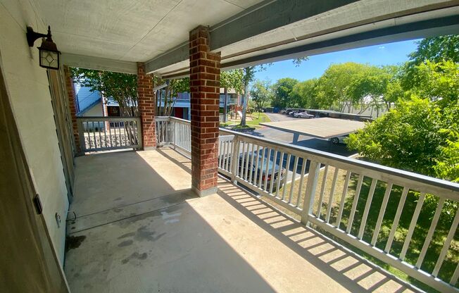 2 beds, 1 bath, $1,200, Unit # 1208