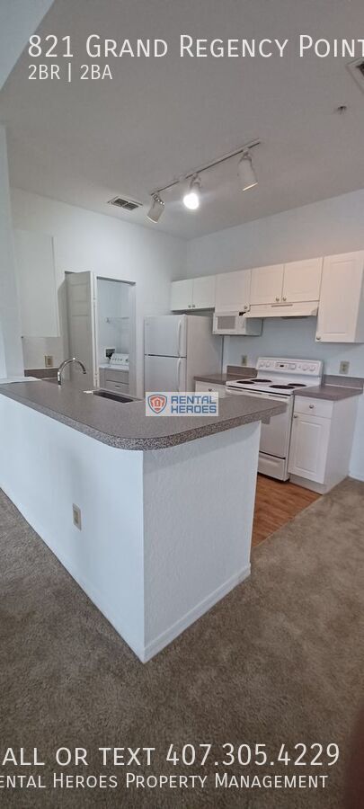 821 GRAND REGENCY PT