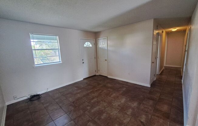 3 beds, 2 baths, $1,495