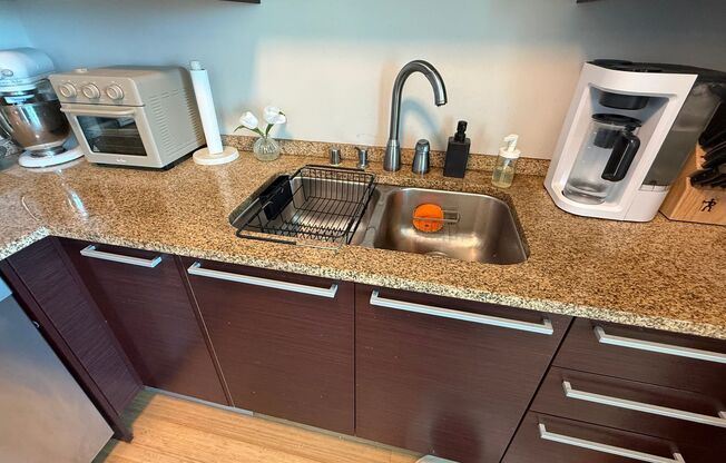 1 bed, 1 bath, $5,950, Unit 425 1st Street, #4504