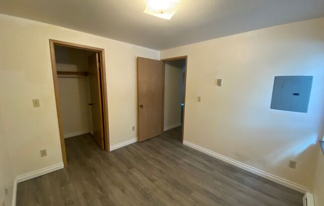 3 beds, 1.5 baths, $2,795, Unit 3