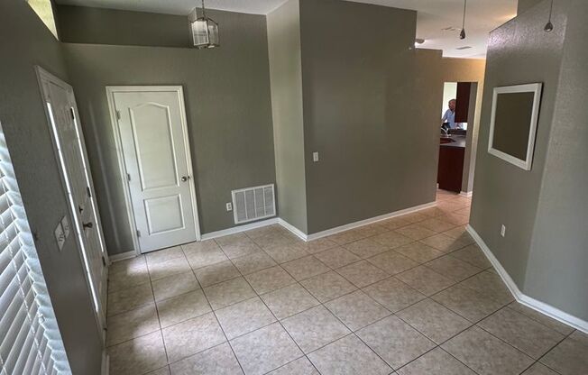 Central Lakeland 3bedroom 2 bath!