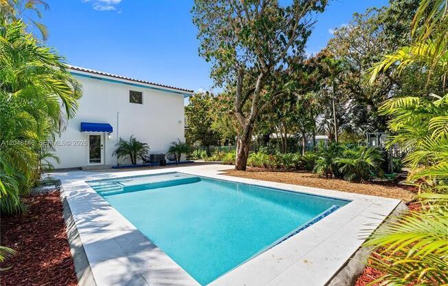 1345 SW 14 AVE