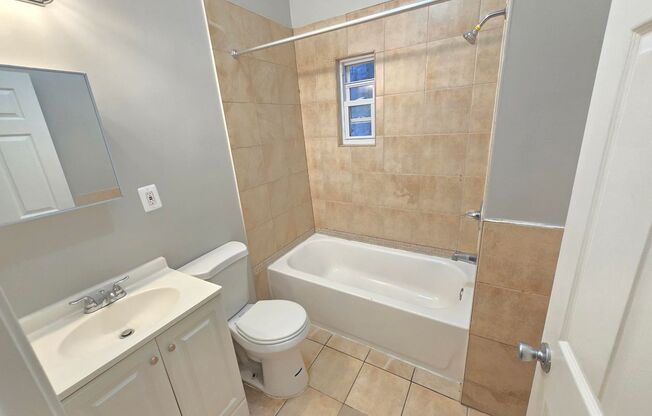 1 bed, 1 bath, 1,500 sqft, $1,175, Unit A
