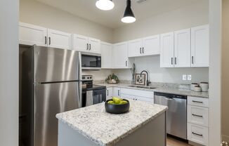 2 beds, 1 bath, 741 sqft, $1,690, Unit 1737-210