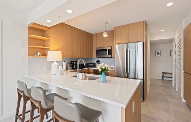 2 beds, 2 baths, $6,000, Unit # 3709