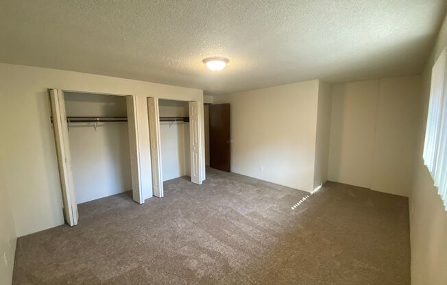 3 beds, 1.5 baths, 1,068 sqft, $1,895, Unit 3145