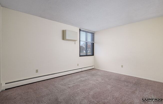 3 beds, 2 baths, 1,209 sqft, $1,295, Unit 2215-228