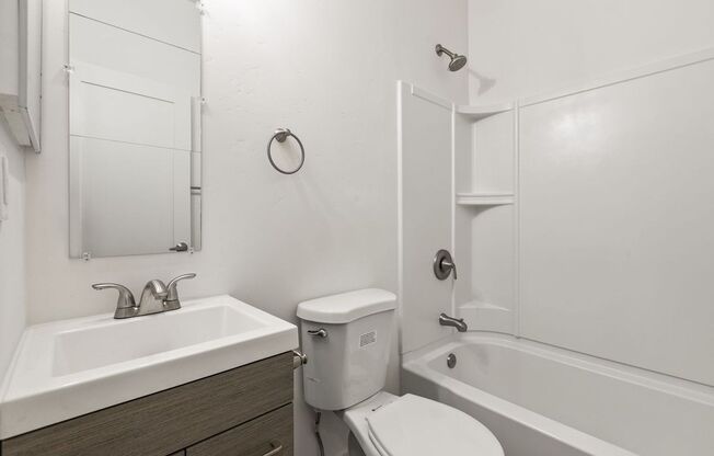 Studio, 1 bath, $1,900