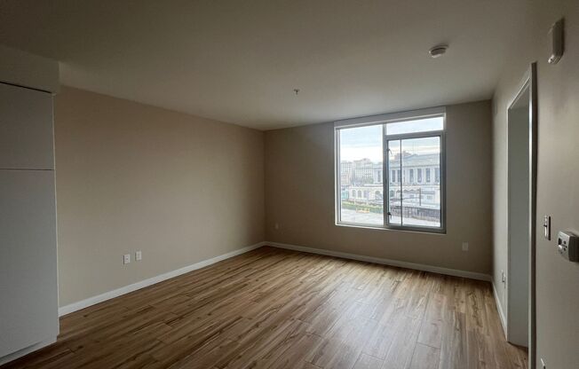 2 beds, 2 baths, 874 sqft, $2,150, Unit NK-214