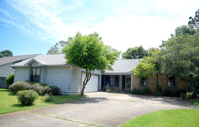 3 Bedroom in Bluewater Bay!
