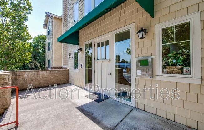 604 S FAIR OAKS AVE