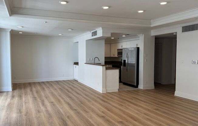 2 beds, 2.5 baths, 1,700 sqft, $4,550, Unit 508