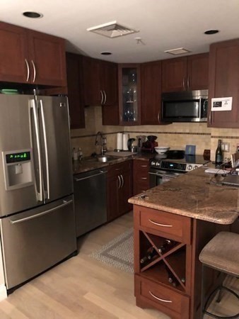 1 bed, 1 bath, 800 sqft, $4,400, Unit PH03