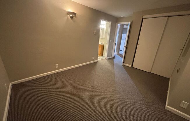 1 bed, 1 bath, 600 sqft, $1,595, Unit F