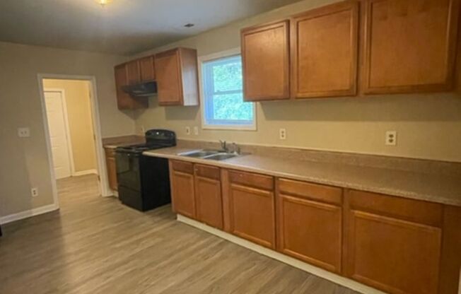 3 beds, 2 baths, $1,495