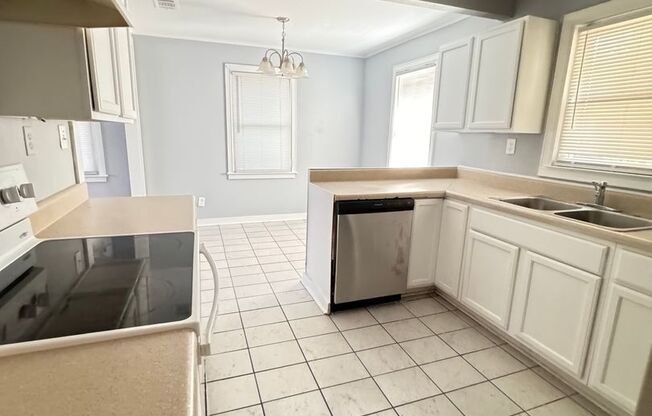 3 beds, 2 baths, $1,500