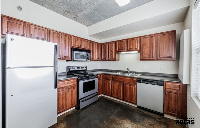 1 bed, 1 bath, 748 sqft, $1,035, Unit 204