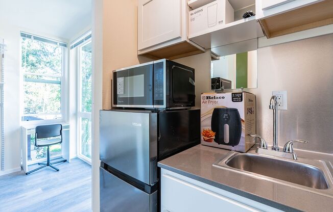 Studio, 1 bath, 175 sqft, $900, Unit 504 MHA