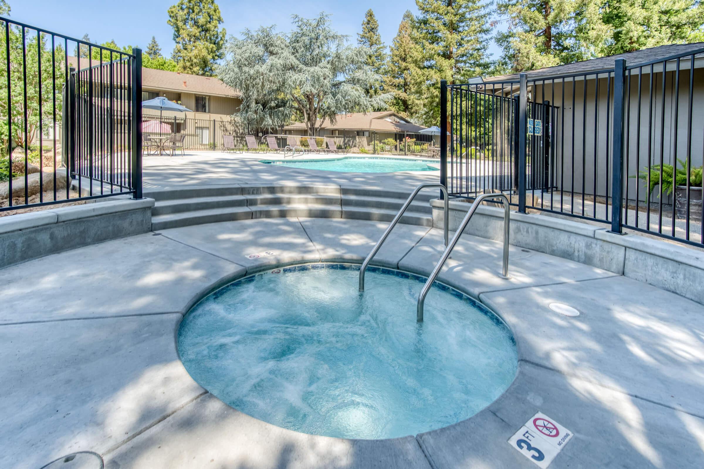 The Woodlands Apartments - Apartments in Fresno, CA