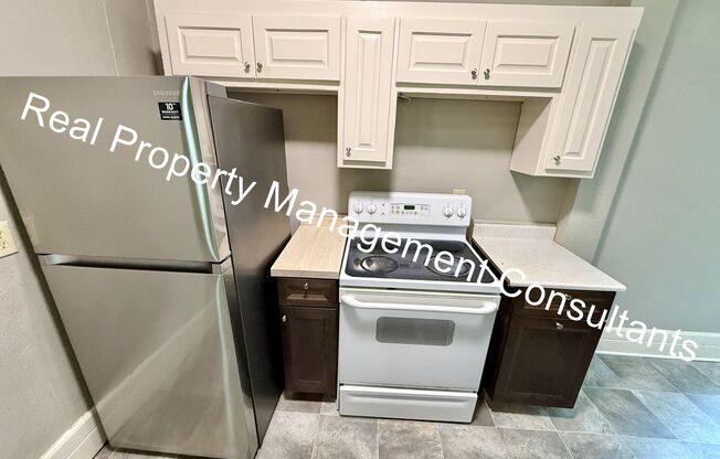 3 beds, 2 baths, $1,350, Unit Apt 1