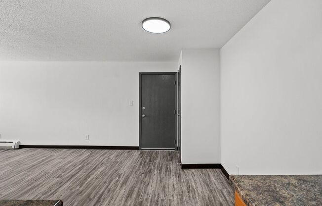 1 bed, 1 bath, 575 sqft, $825, Unit 01-002