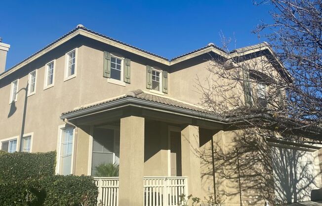Simi Valley - Large updated home in family neighborhood!
