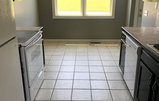 2 beds, 1 bath, $1,000