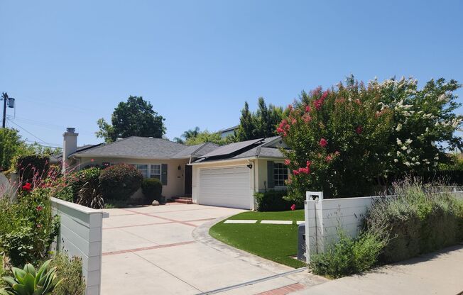 3bed/2bath 2,033sqft+GARAGE, SOLAR PANELS and PRIVATE YARD in Sherman Oaks available for long-term lease.