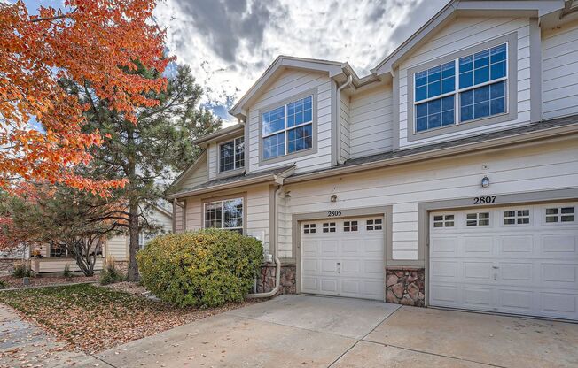 Charming 4 Bed/3.5 Bath Townhome in Lafayette!