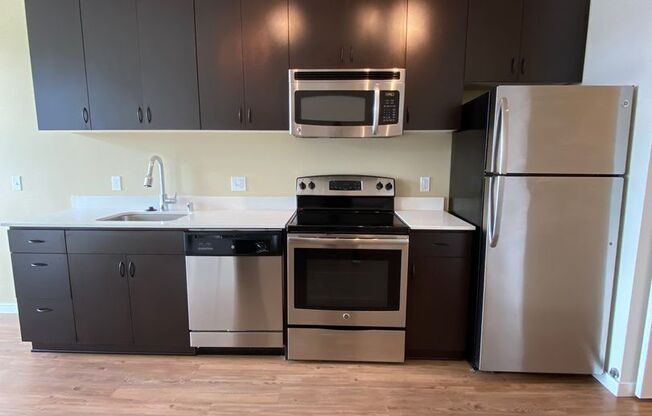 1 bed, 1 bath, 450 sqft, $1,525, Unit 406